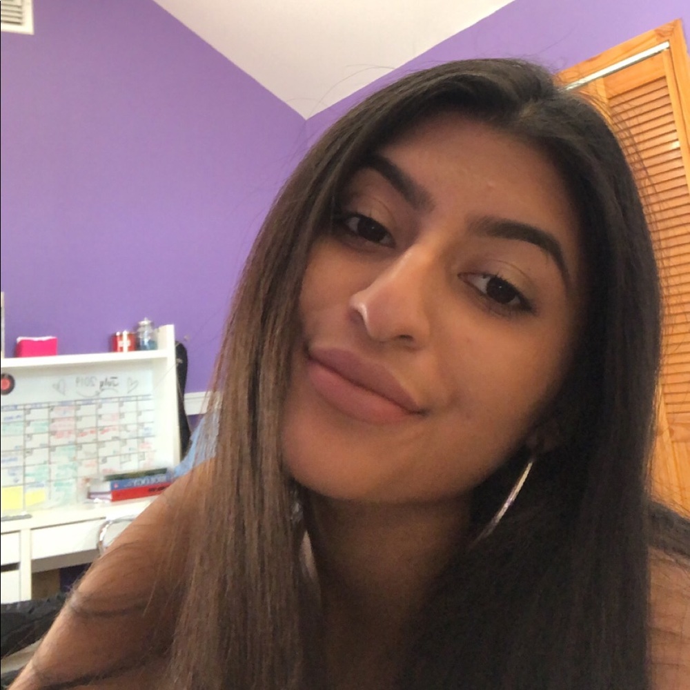 Meet your Posher, Ashna